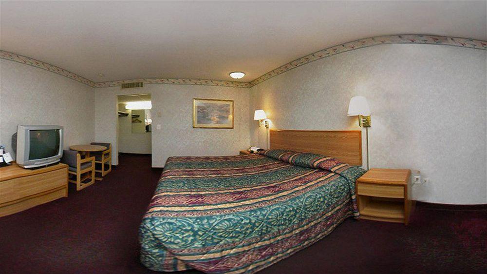 Econo Lodge West Haven Exterior foto